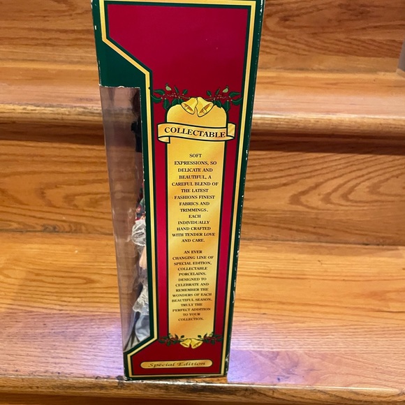 Vintage Soft Expression Genuine Porcelain "Holiday Classics" - Picture 4 of 6